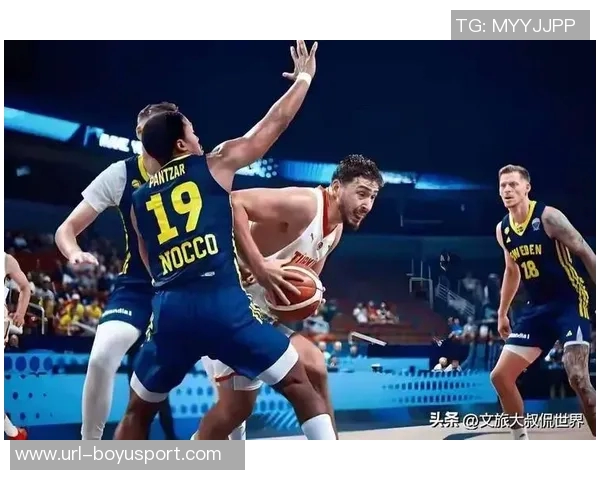 申京谈比赛表现:上半场不佳激励我提升自我表现